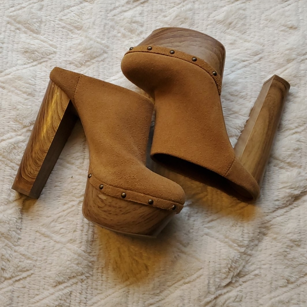 Jessica Simpson Clog Heel